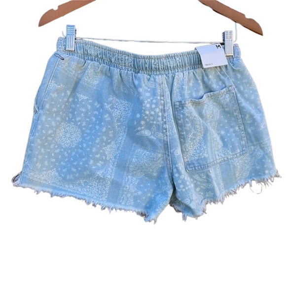 Forever 21 women's elastic waist shorts, medium denim floral print, nwt - Picture 4 of 4